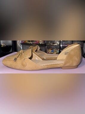 NWOT Isaac Mizrahi Tan Suede Pointed D'Orsay Flats with Bow Tie